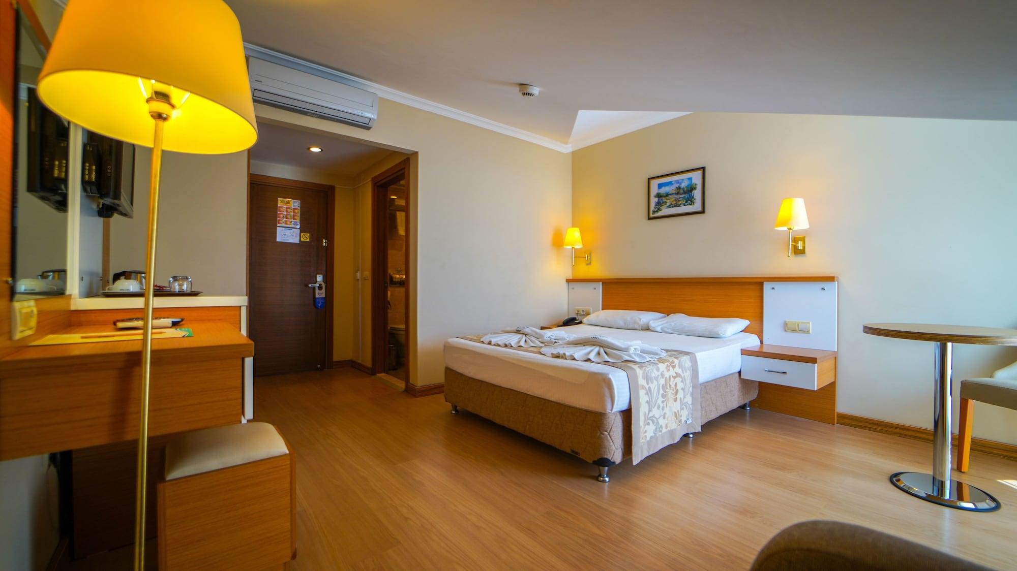 Aes Club Hotel 올루데니스 외부 사진