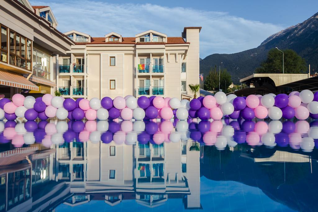 Aes Club Hotel 올루데니스 외부 사진