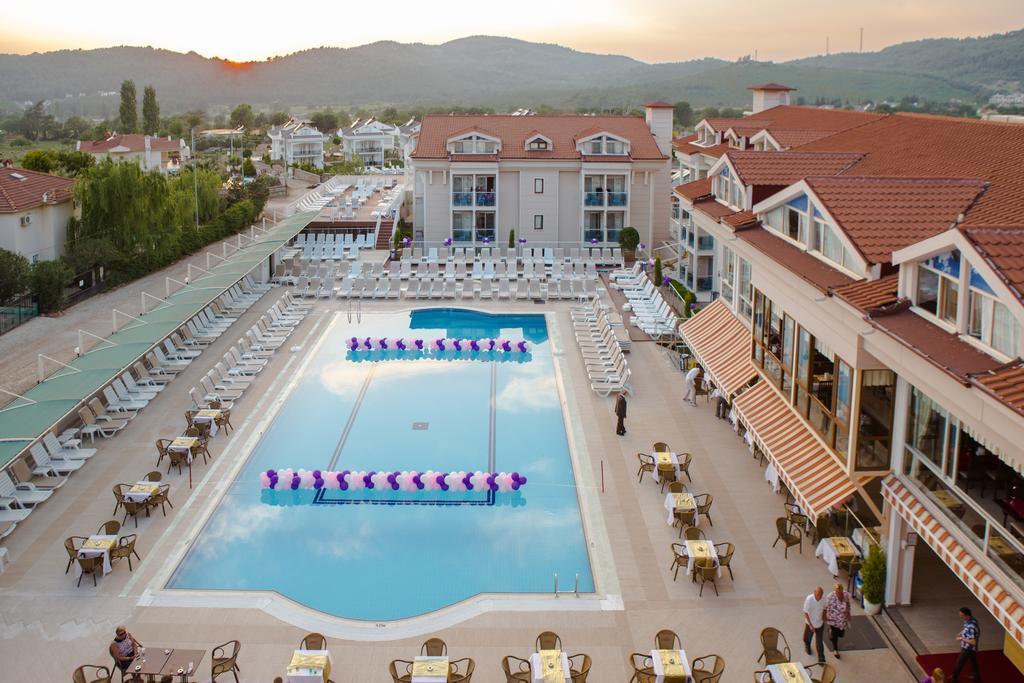 Aes Club Hotel 올루데니스 외부 사진